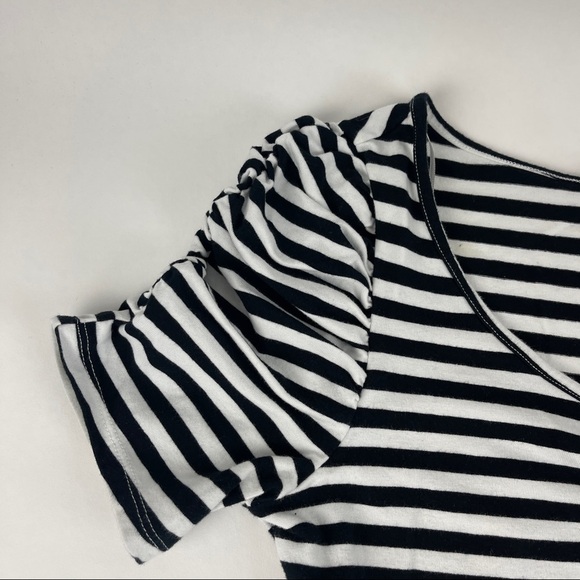 H&M Dress Womens Medium Blue White Striped Round Neck Scrunched Sleeve - Picture 2 of 8